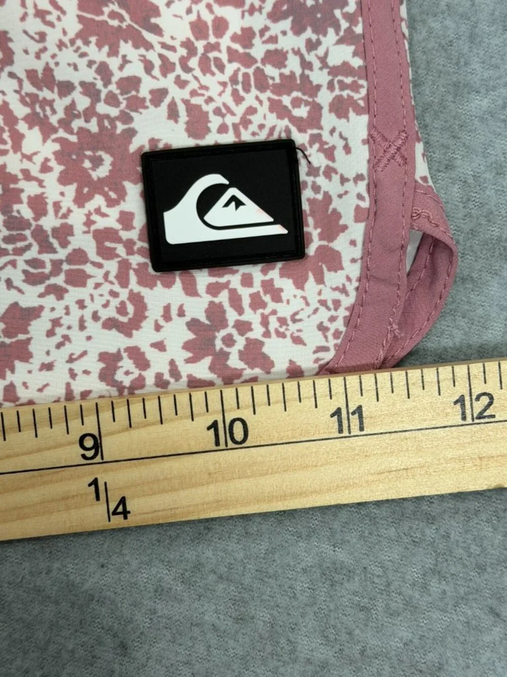 Quiksilver Mens Tropical Swim Volley Shorts Dusty Rose M Elastic Waist Lined NWT